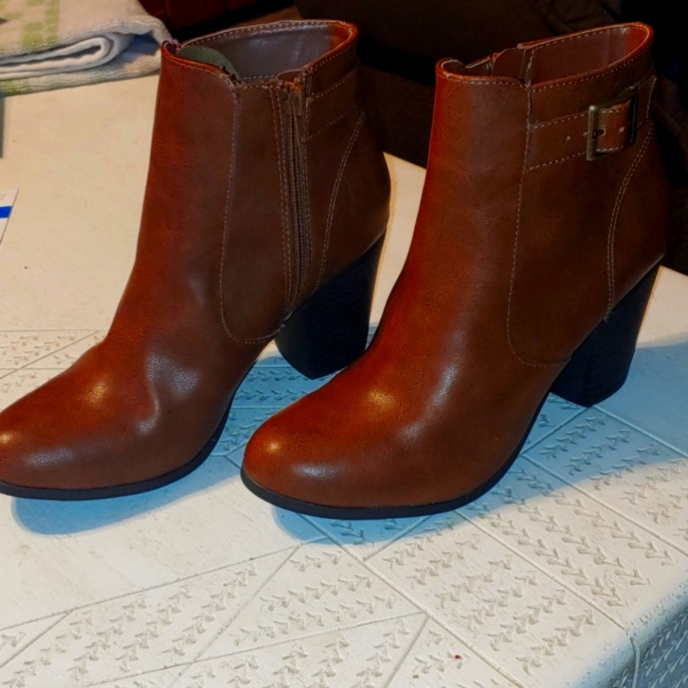 Still Available  - Adorable tan/brown ankle boots